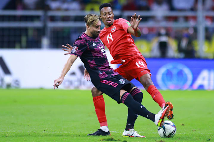 Hector Herrera, Mark Anthony Kaye